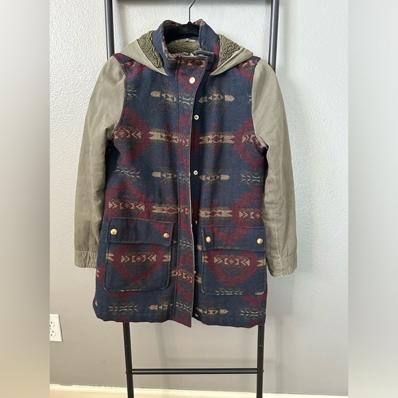 🚨 Coffeeshop Mixed Media Aztec Tribal Patterned Print Hooded Coat. Medium. - Picture 2 of 14